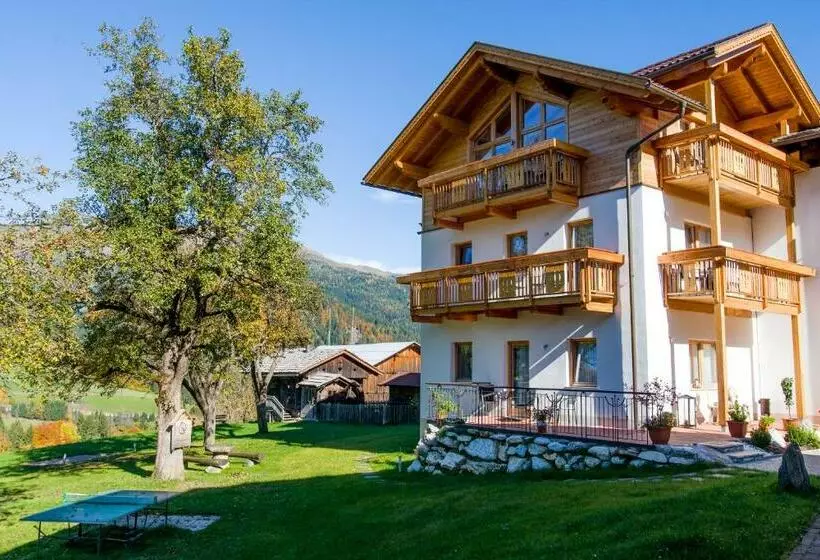 ホテル Alpenhof Wolayersee