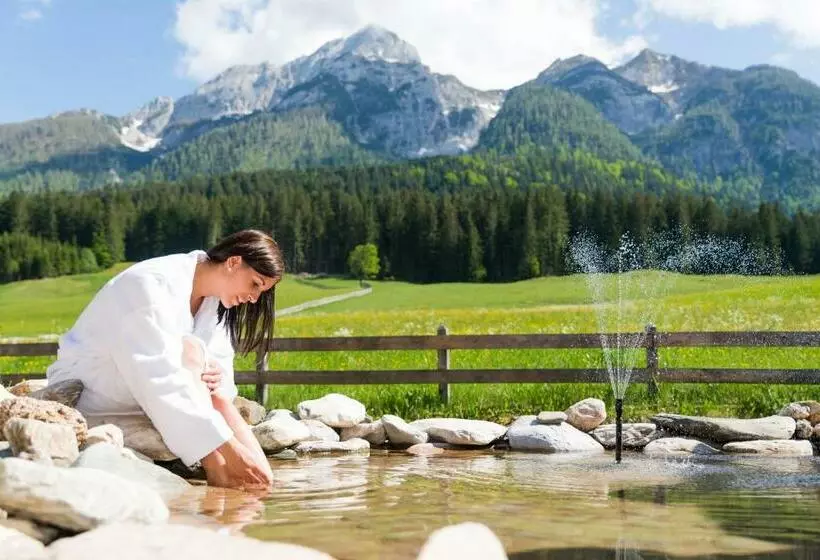 ホテル Alpenhof Wolayersee
