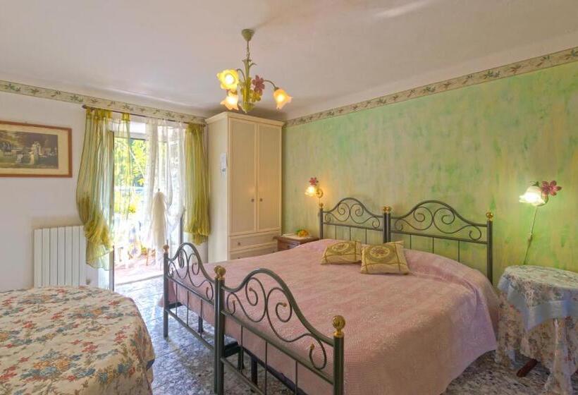 פנסיון Camere Alisa