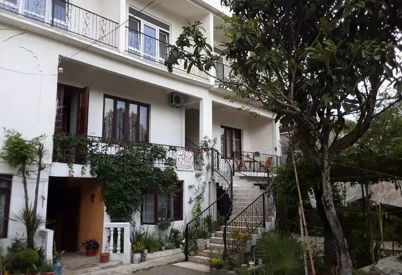 پانسیون Guest House Buche On Agmashenebeli 219