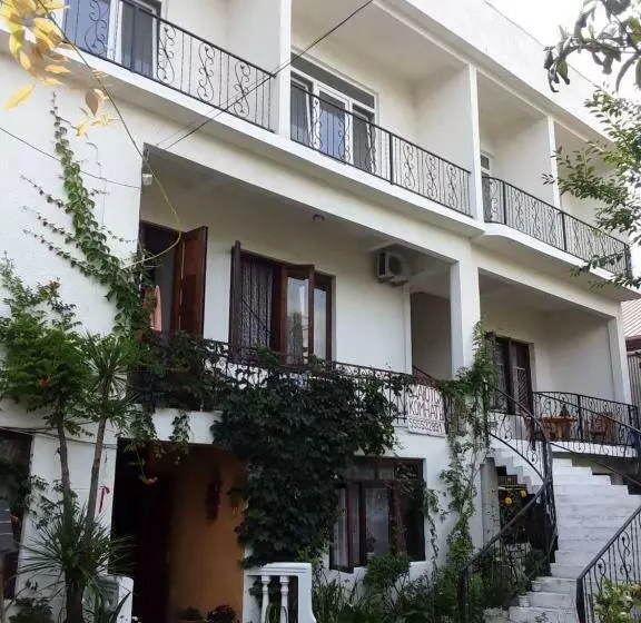 پانسیون Guest House Buche On Agmashenebeli 219