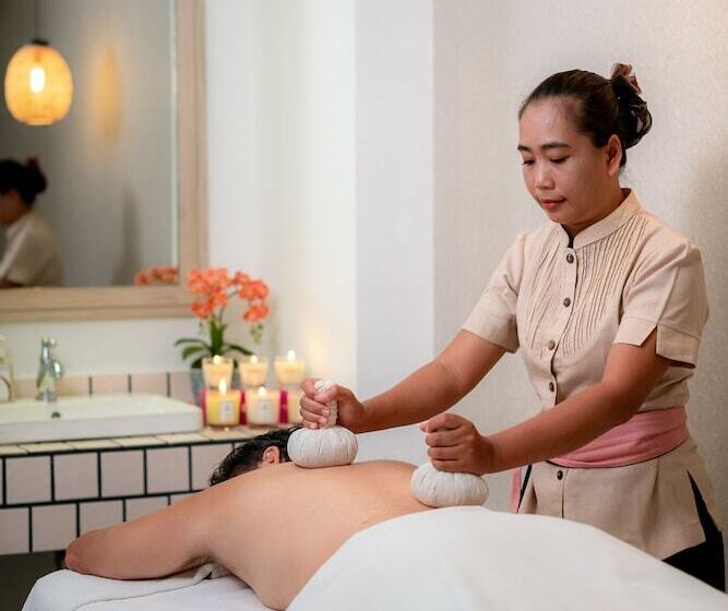 Отель Absolute Sanctuary