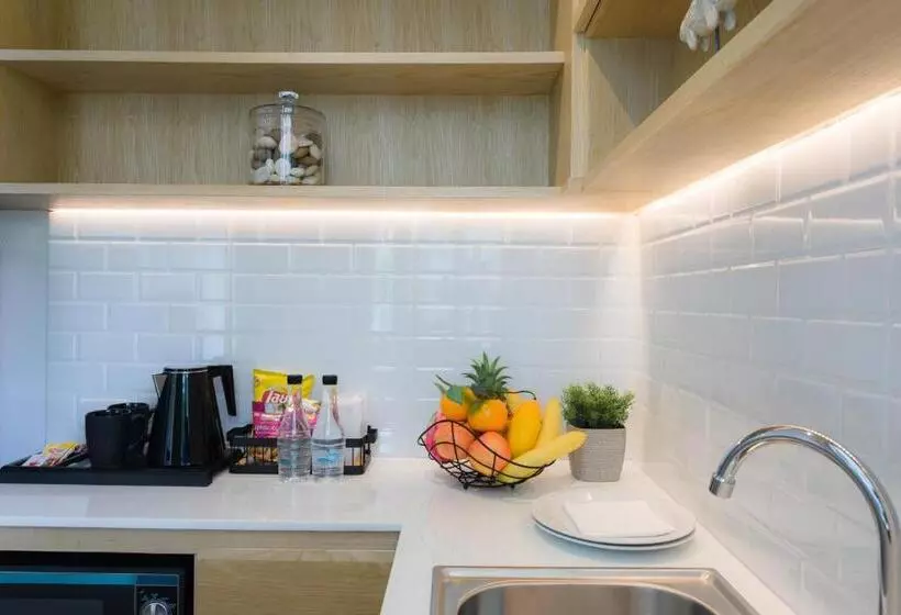 Hotel Blu Pine Villa & Pool Access