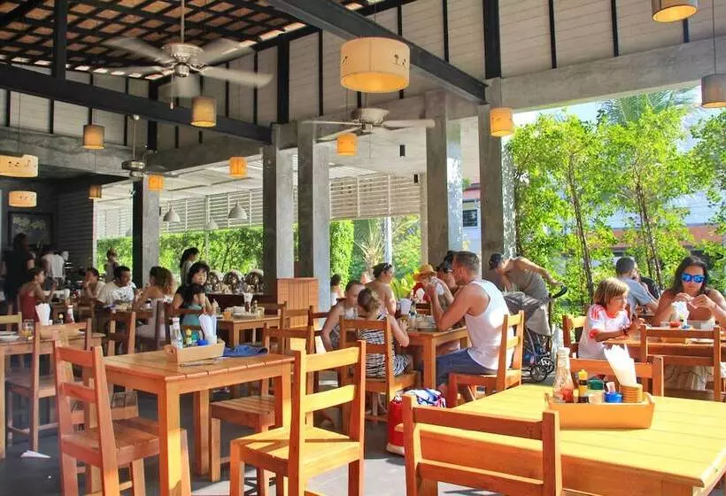 Hotel Blu Pine Villa & Pool Access