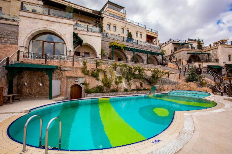 هتل Cappadocia Cave Resort and Spa
