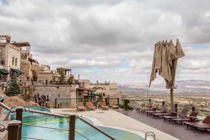 هتل Cappadocia Cave Resort and Spa