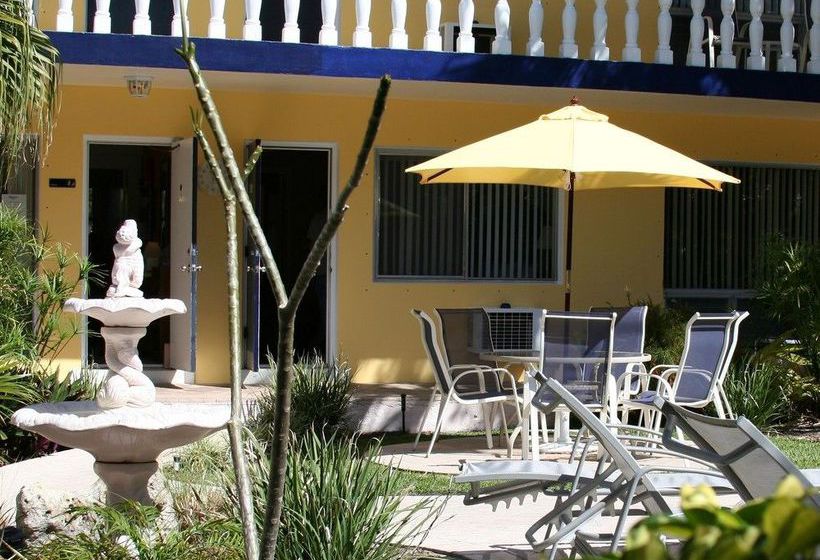 هتل Cheston House Clothing Optional All Male Guesthouse