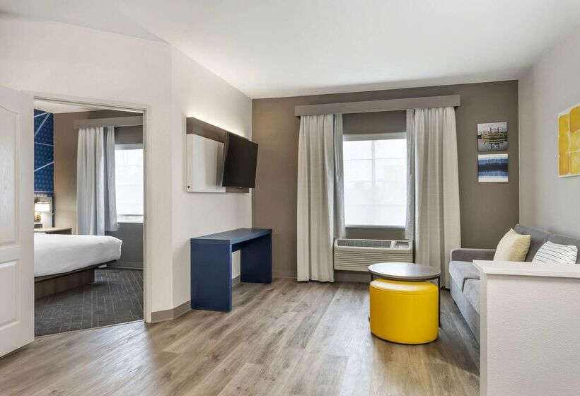 호텔 Comfort Suites