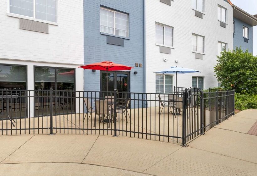 호텔 Comfort Suites