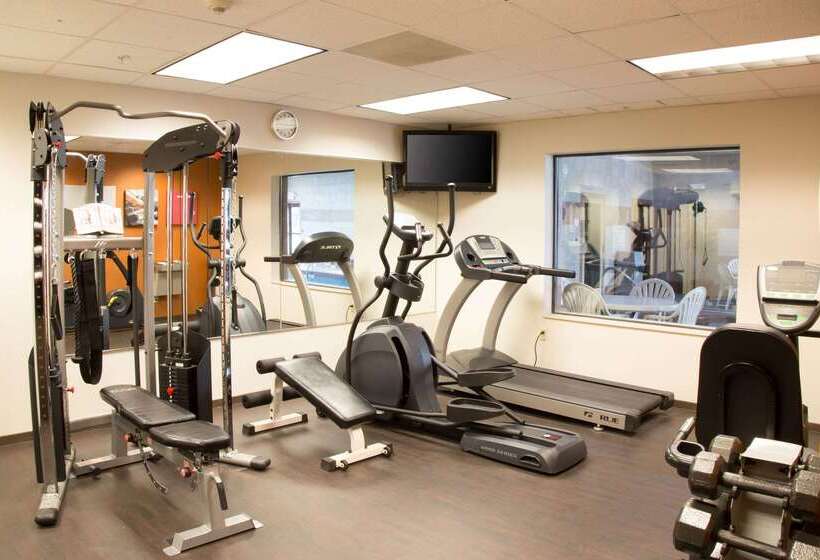 هتل Comfort Suites Grand Rapids South