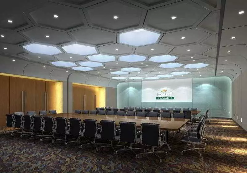 Hotel Holiday Inn Express Binhai