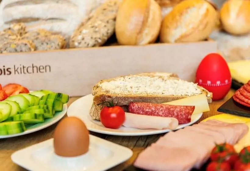 בית מלון כפרי Ibis Ambassador Suwon