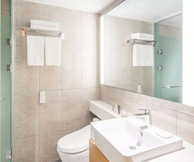 בית מלון כפרי Ibis Ambassador Suwon