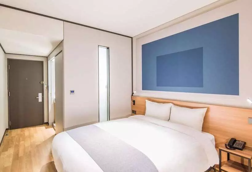 בית מלון כפרי Ibis Ambassador Suwon