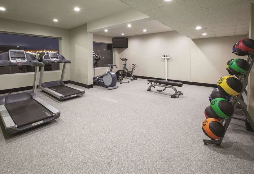 בית מלון כפרי La Quinta By Wyndham New Cumberland   Harrisburg