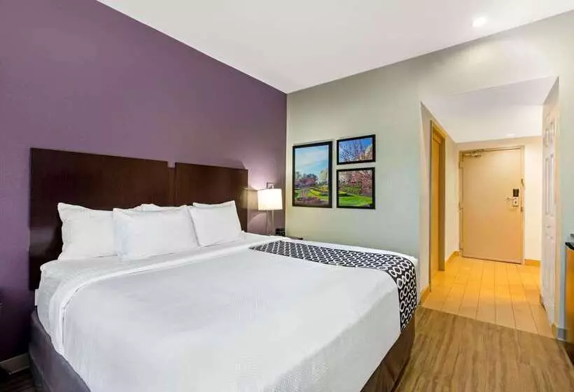 هتل La Quinta By Wyndham New Cumberland   Harrisburg