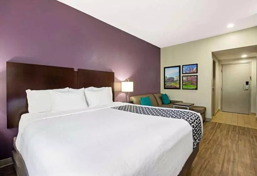 هتل La Quinta By Wyndham New Cumberland   Harrisburg