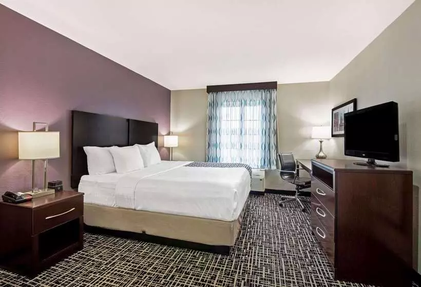 هتل La Quinta By Wyndham New Cumberland   Harrisburg