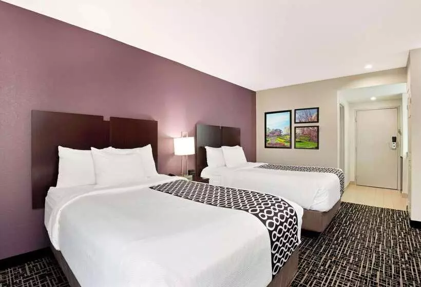 هتل La Quinta By Wyndham New Cumberland   Harrisburg