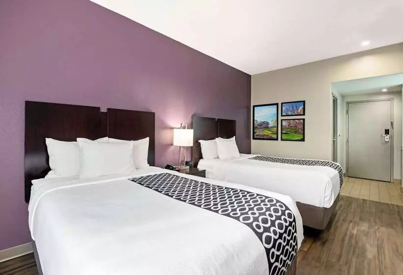 هتل La Quinta By Wyndham New Cumberland   Harrisburg