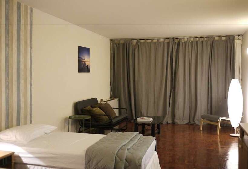 בית מלון כפרי Milford Paradise  No.200