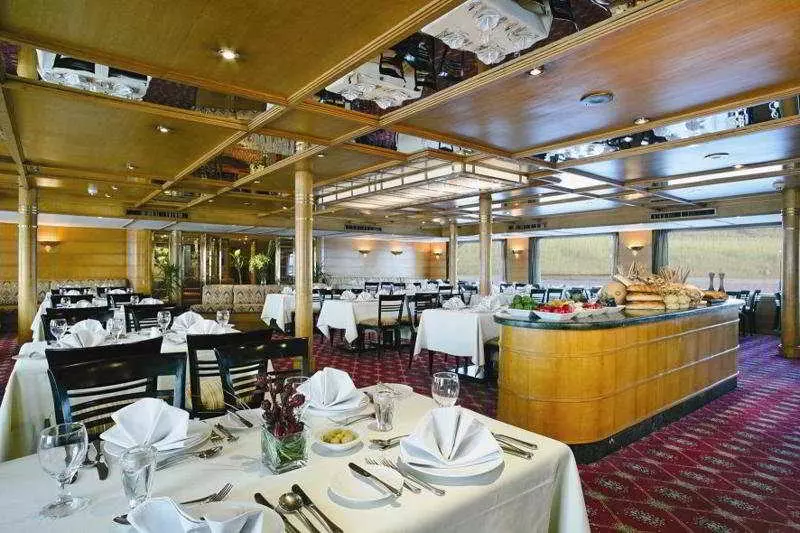 هتل Movenpick M S Radamis II Nile Cruise