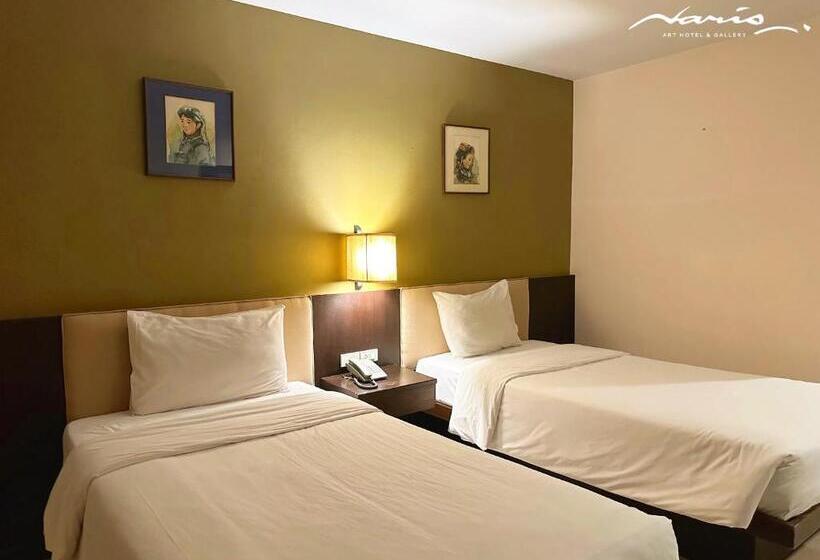 Hotel Naris Art
