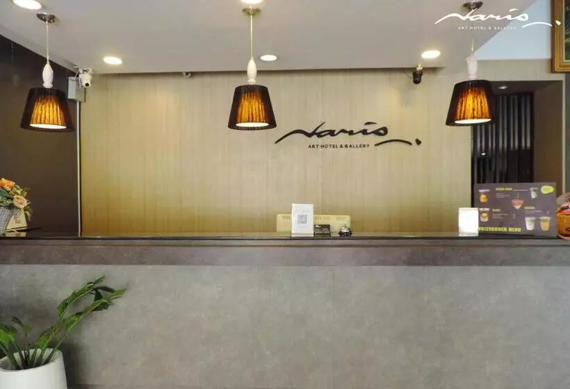 酒店 Naris Art