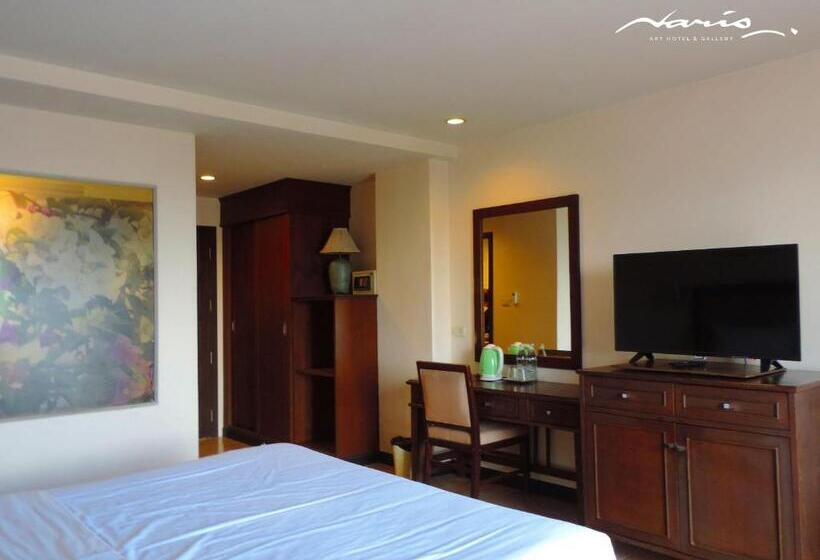 Hotel Naris Art