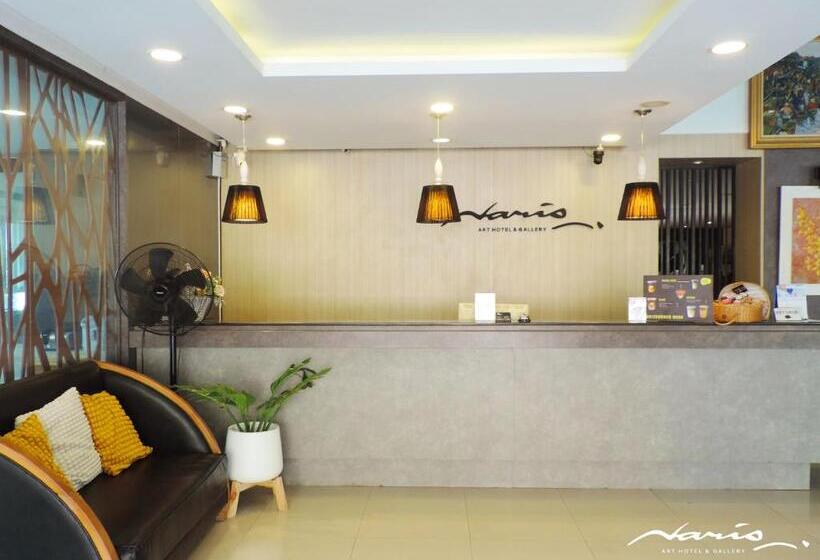 Hotel Naris Art