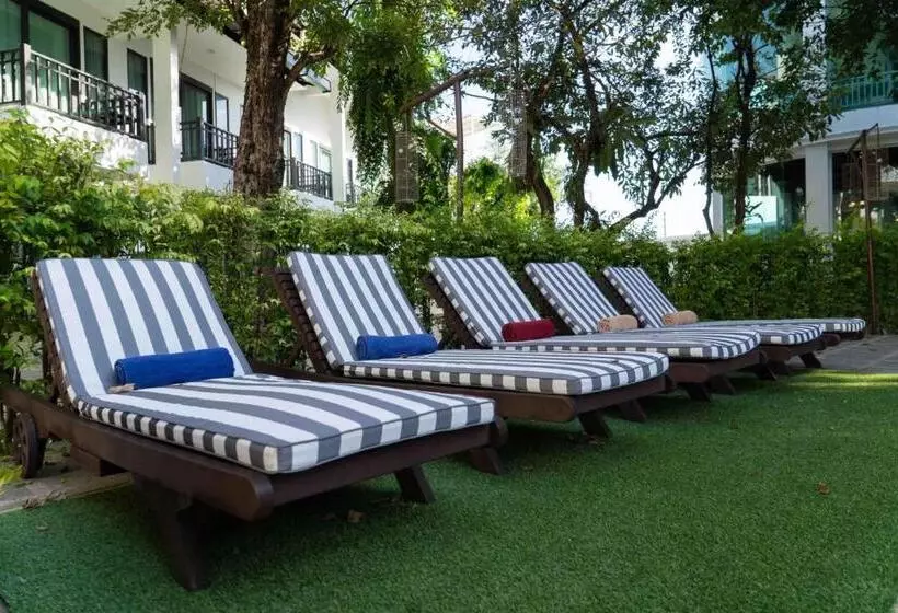 Hotel The Mantrini Chiang Rai Sha Extra Plus