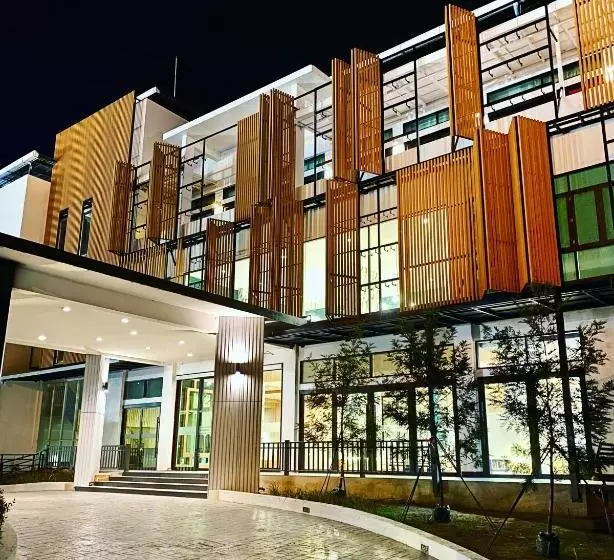 Hotel The Mantrini Chiang Rai Sha Extra Plus