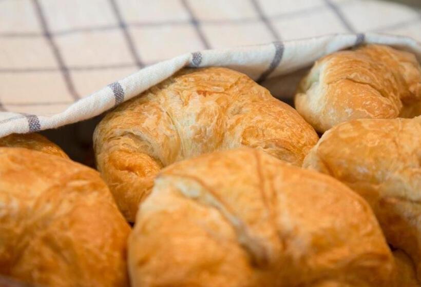 Hotel The Mantrini Chiang Rai Sha Extra Plus