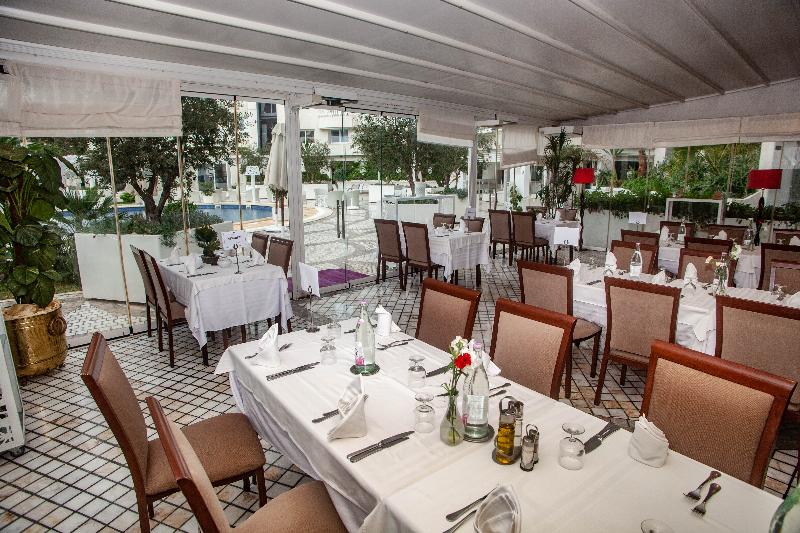 ホテル Tunis Grand