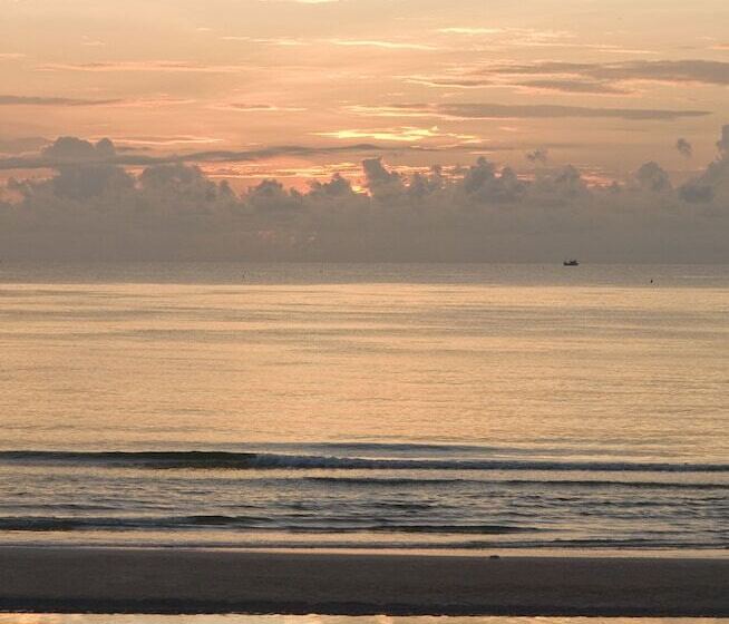 هتل Veranda Lodge