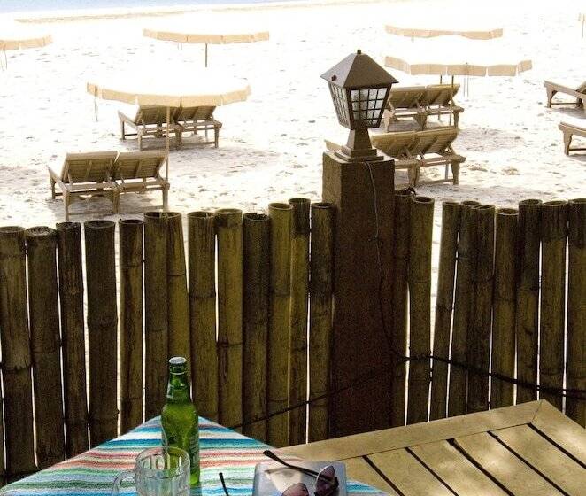 هتل Veranda Lodge