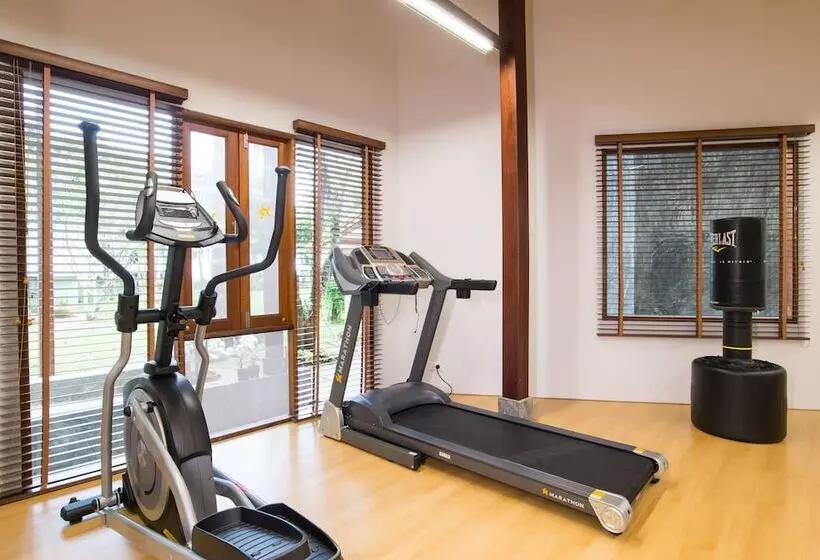 Islanda Hideaway Resort