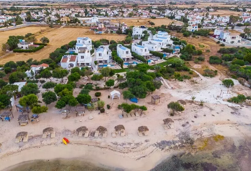 Thalassines Beach Villas