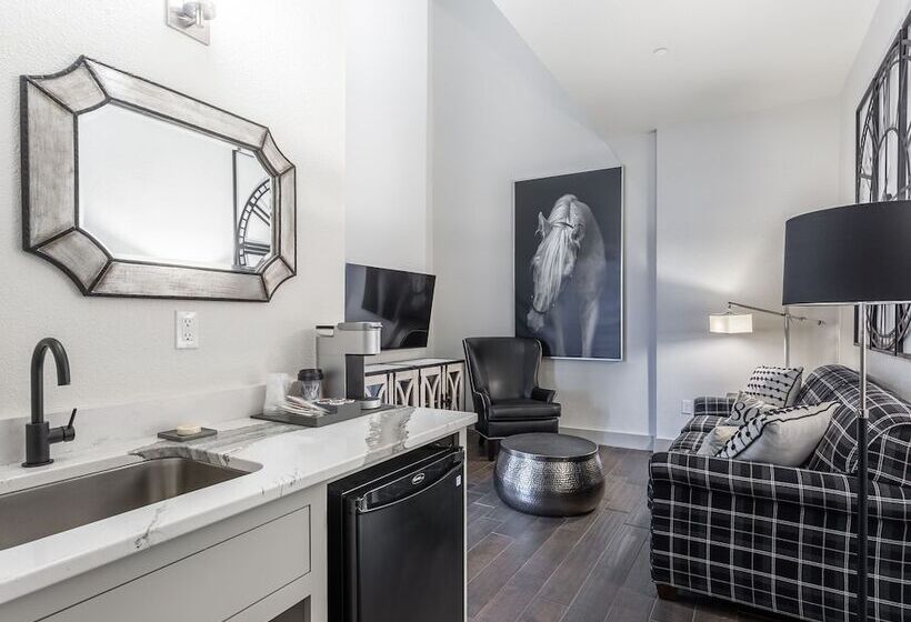 בית מלון כפרי Millsap Suites By Pioneer Pocket