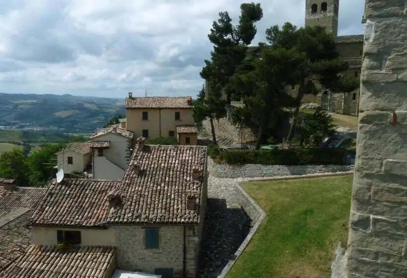 Hotelli San Leo Albergo Diffuso
