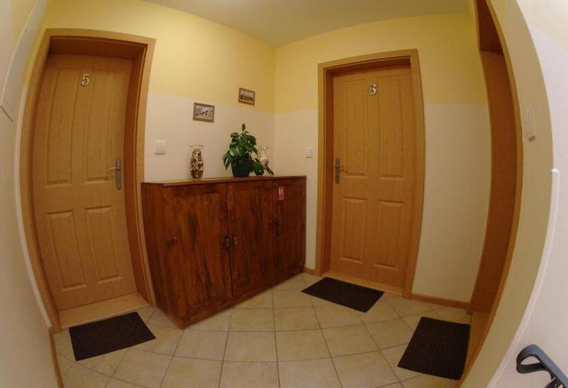 펜션 Penzion Hradební