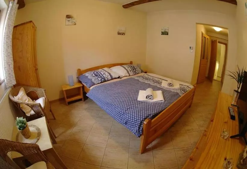 Majatalo Penzion Hradební