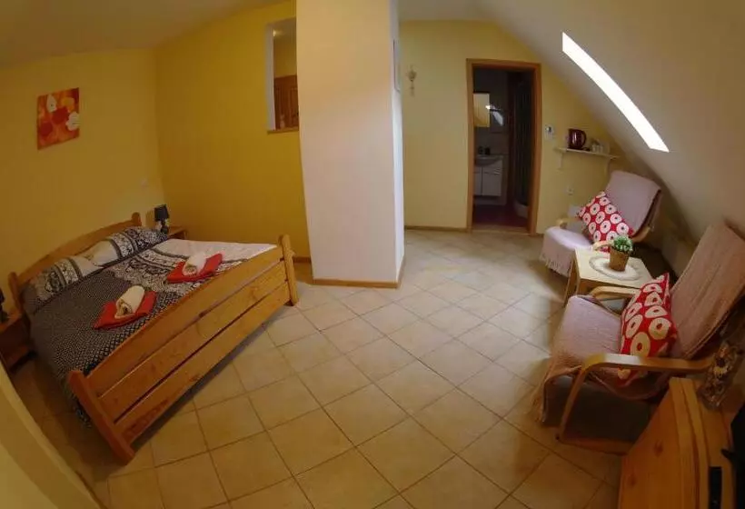 Majatalo Penzion Hradební