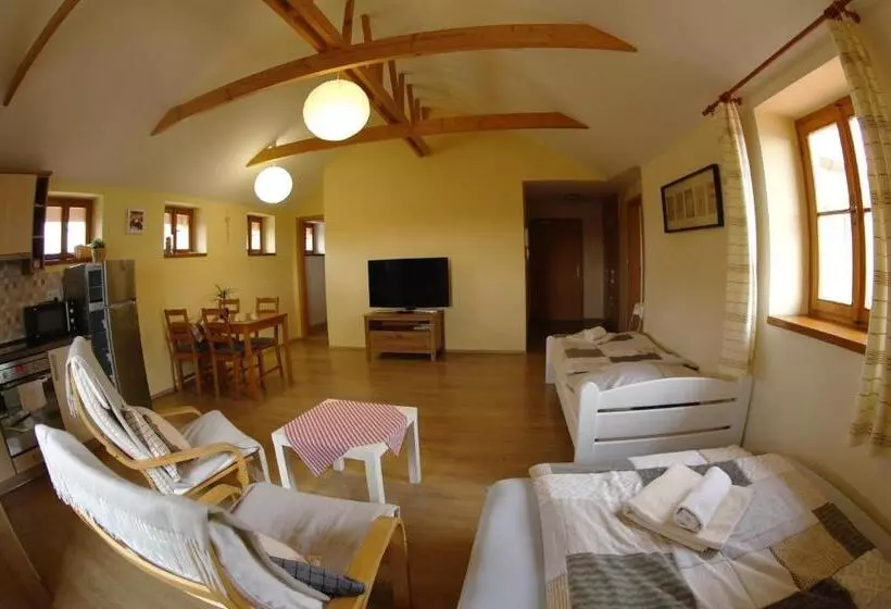 Majatalo Penzion Hradební