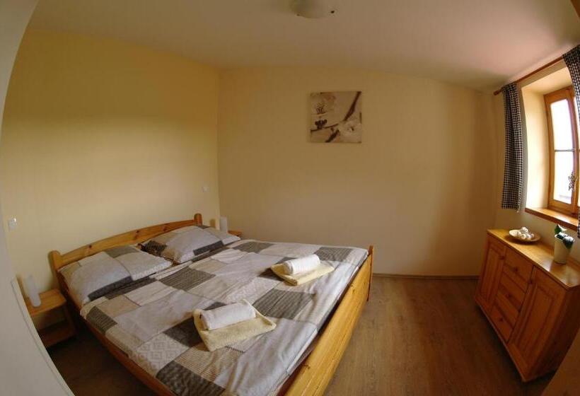 펜션 Penzion Hradební