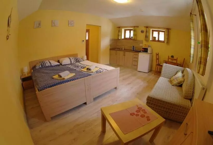 Majatalo Penzion Hradební