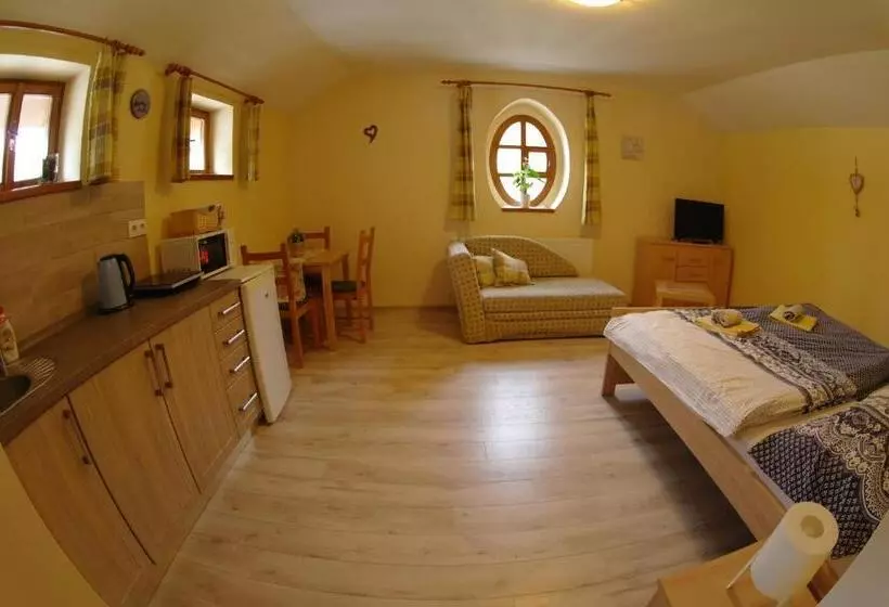 Majatalo Penzion Hradební