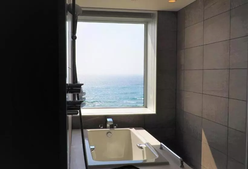 هتل Hakodate Yunokawa Onsen Umi To Akari Hewitt Resort