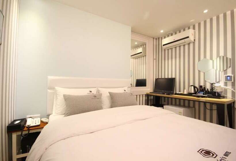 מוטל Changwon Sangnamdong Charlie S