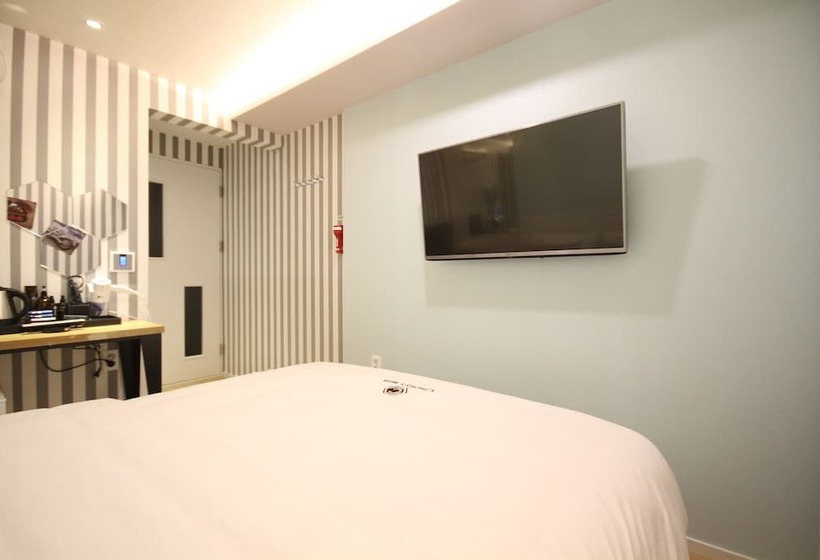 מוטל Changwon Sangnamdong Charlie S